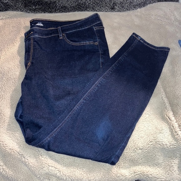 Old Navy Mid-Rise Rockstar Super Skinny, Size 18 - Picture 1 of 6
